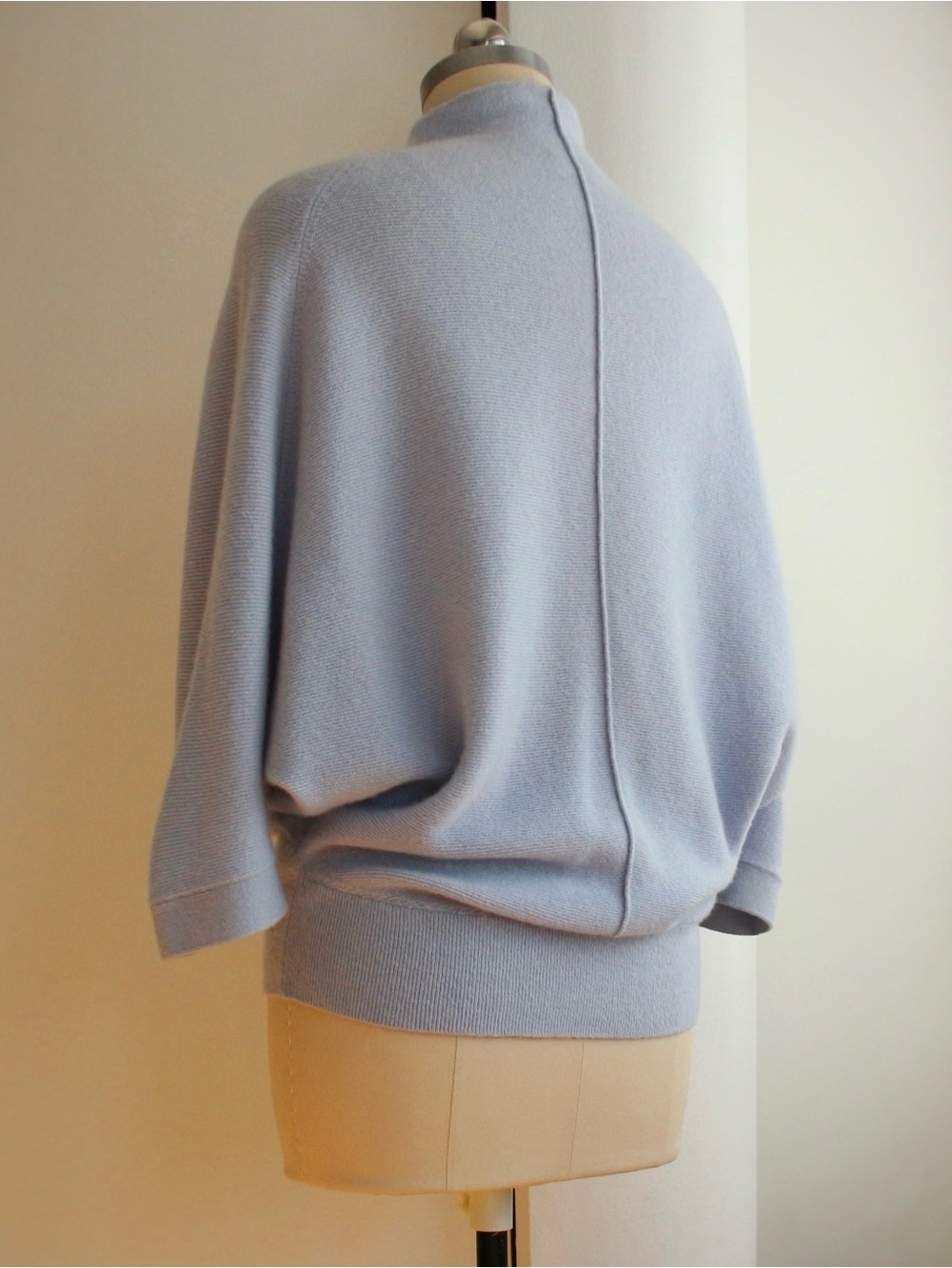 Club Monaco Cashmere Links Dolman Knit Jumper - Picture 6 of 8
